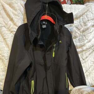 Snozu Performance Stretch-O-Rama Black Jacket Boys L